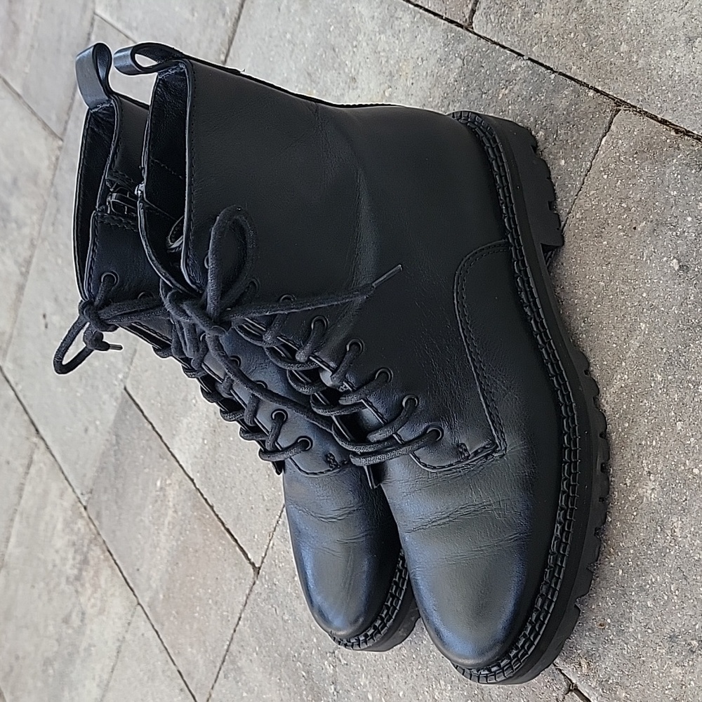 Vince Cabria Lace-Up Leather Combat Boots Sz 6 - Picture 6 of 10
